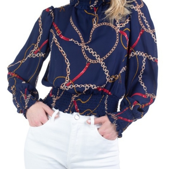 💙Host Pick!💙Chain & Rope Print Smocked Top - Picture 2 of 4